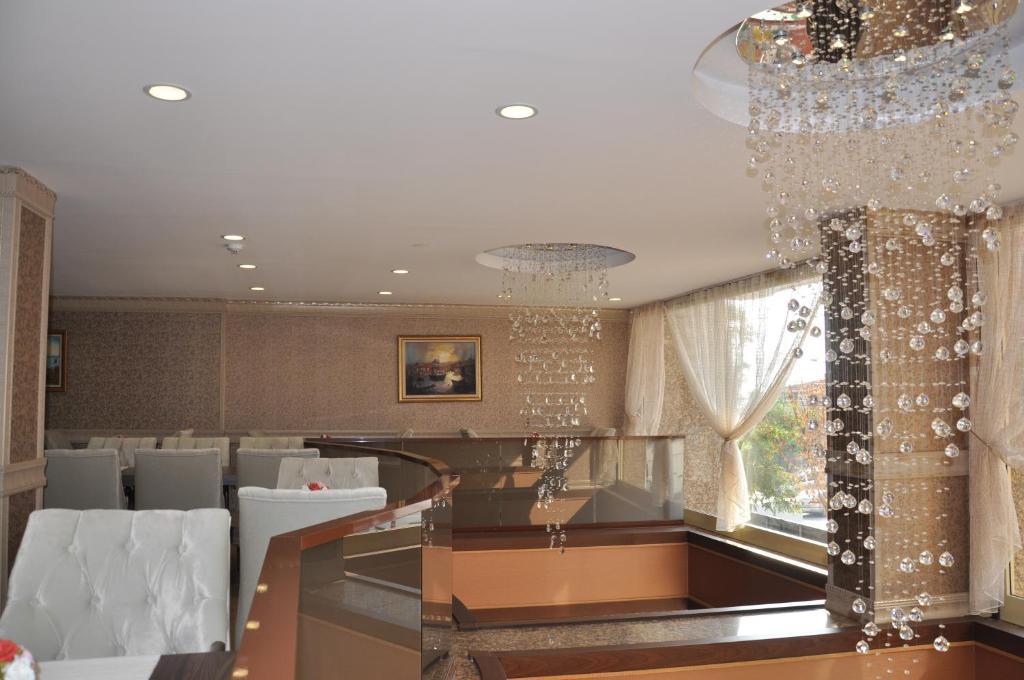 Gebze Palas Hotel ภายนอก รูปภาพ