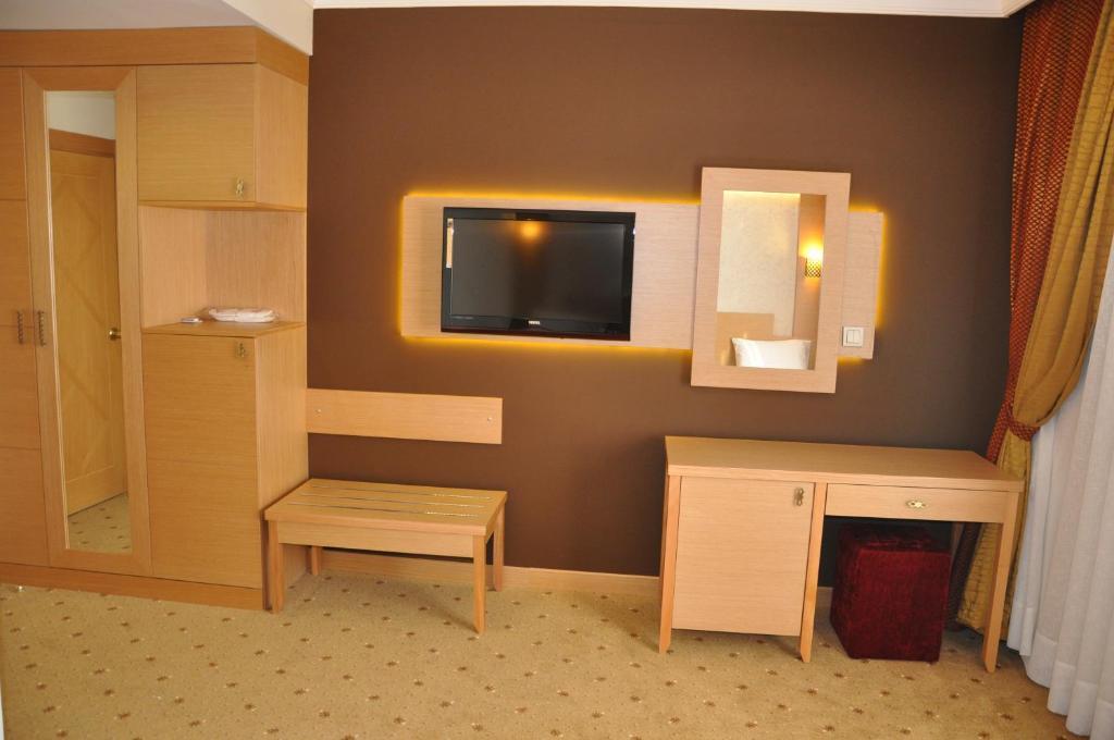 Gebze Palas Hotel ภายนอก รูปภาพ